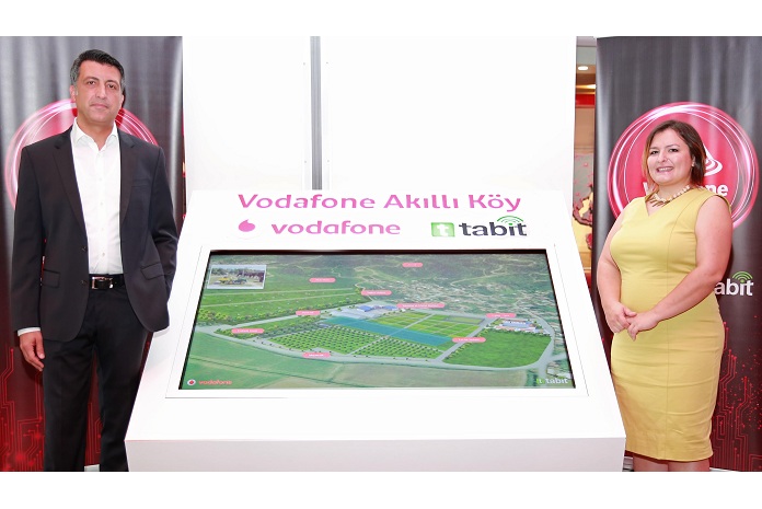 1470302781_Vodafone_T__rkiye_CEO___su_G__khan_______t_TAB__T_Kurucu_Orta_____T__lin_Ak__n_2