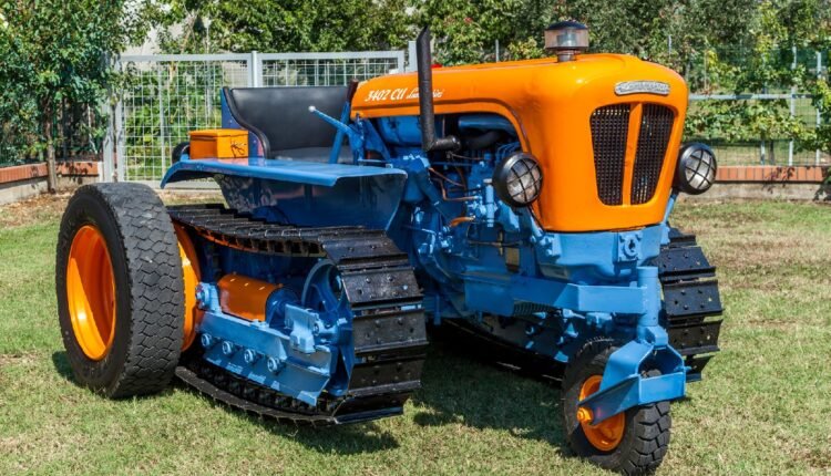 the-1960-lamborghini-3402-is-one-weird-looking-tractor-in-gulf-livery-158320_1
