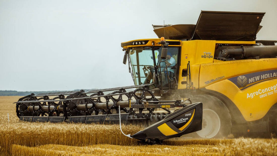 New Holland Combine Sets New Record for Romania